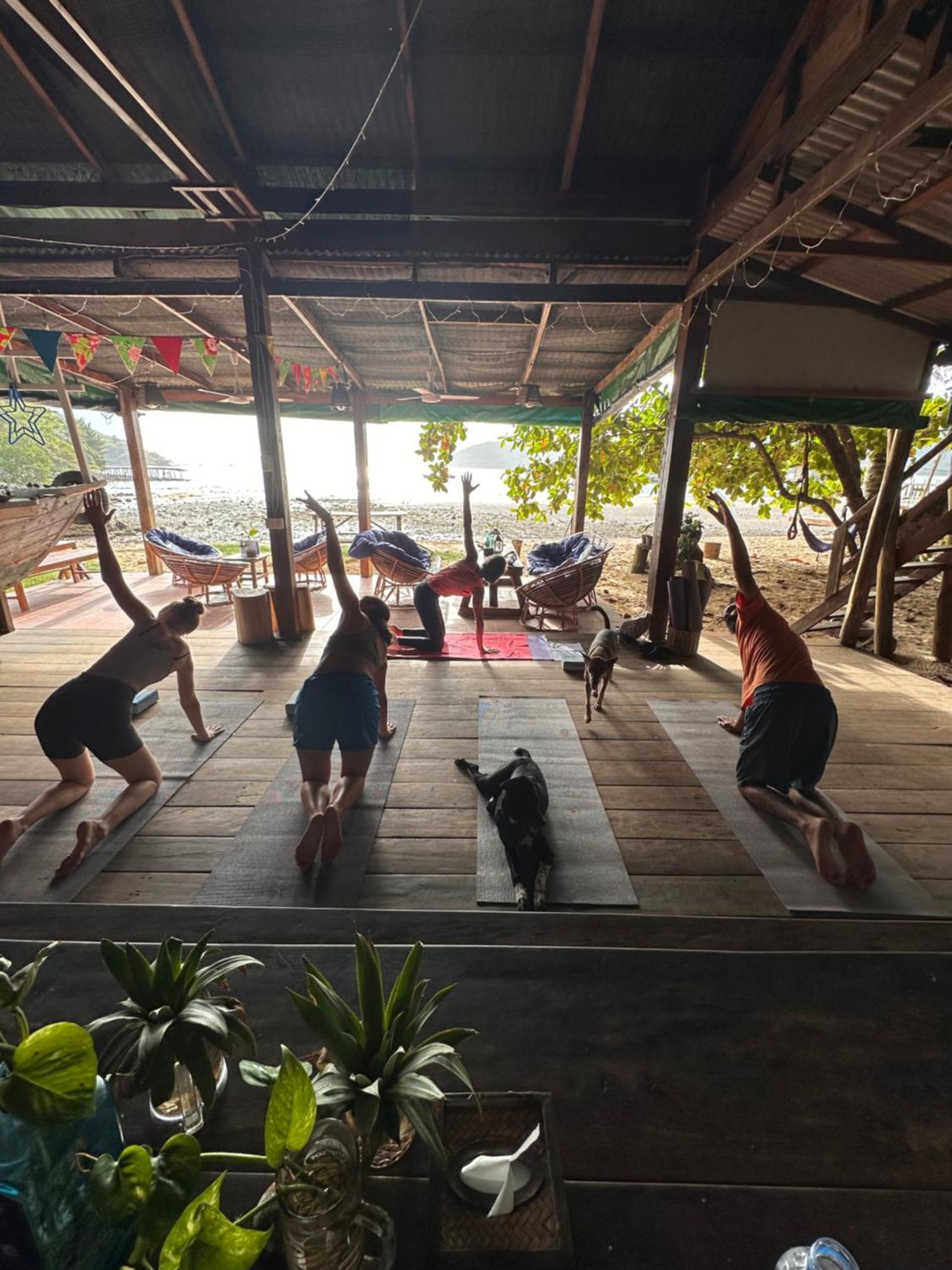 Beach House Cambodia 코롱 산로엠 외부 사진